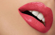 Afbeelding in Gallery-weergave laden, Miss Pupa Lipstick 500 Love Pearly Red
